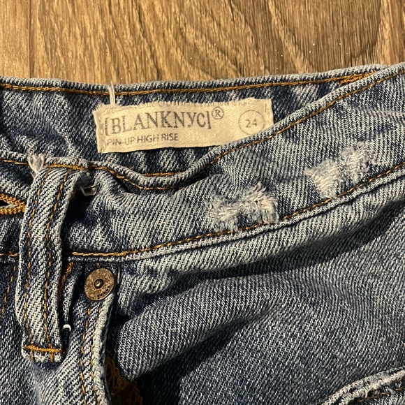 Blank NYC Pin-Up High Rise Distressed Shorts - Medium Wash - Picture 8 of 9